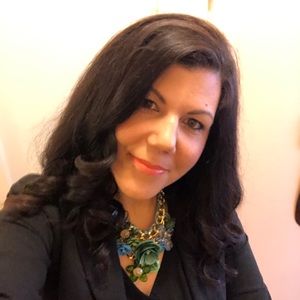 Meet your Posher, Mia